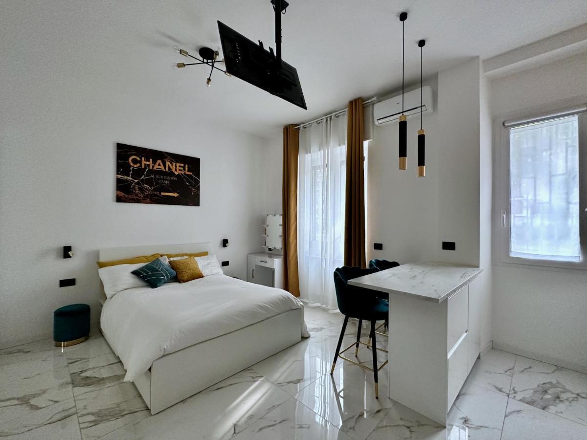 Maison Chanel Milano Exteriör bild
